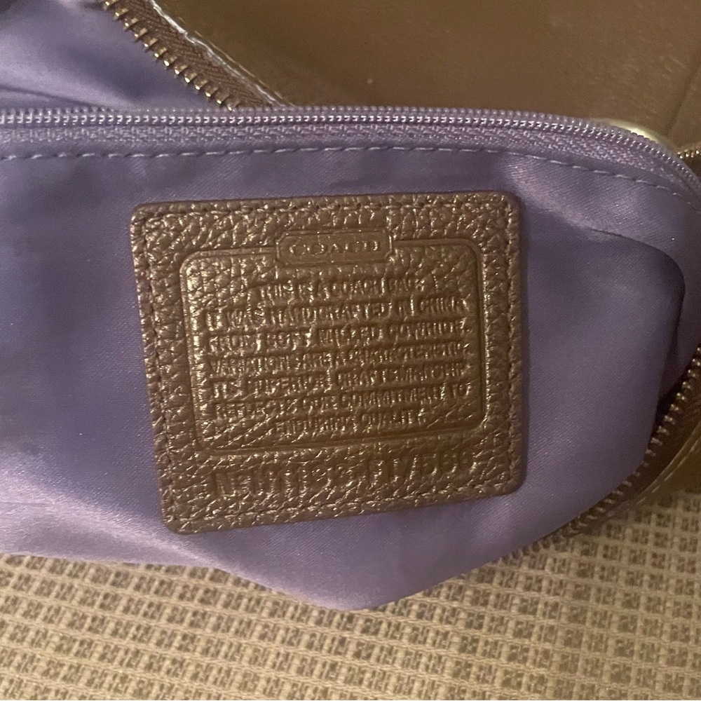 Coach-F17566-Alex Daria pebbled leather tote - Picture 7 of 8